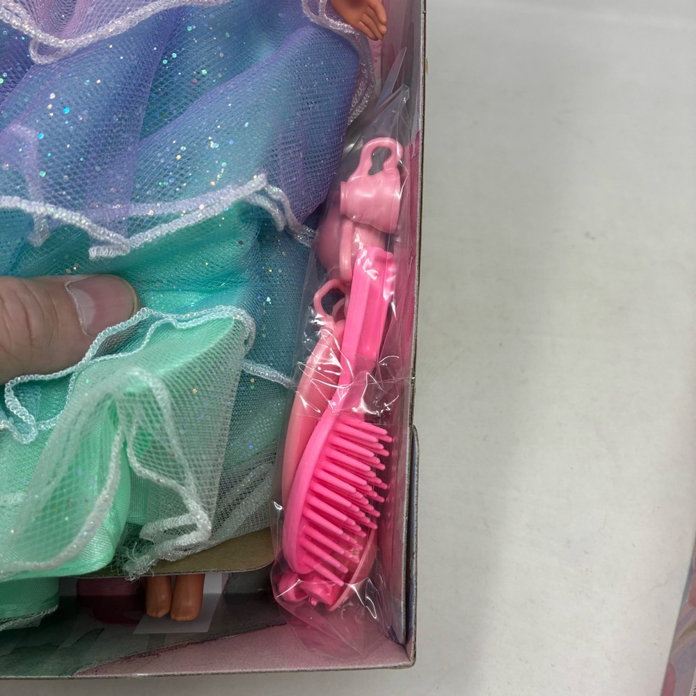 Avon Spring Tea Party Barbie 1997 Special Edition brand new - Picture 10 of 16